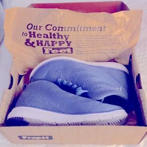 NWOT Propet 6 Travel/Fit Hi-Women’s Comfort Hi-Top Shoe.